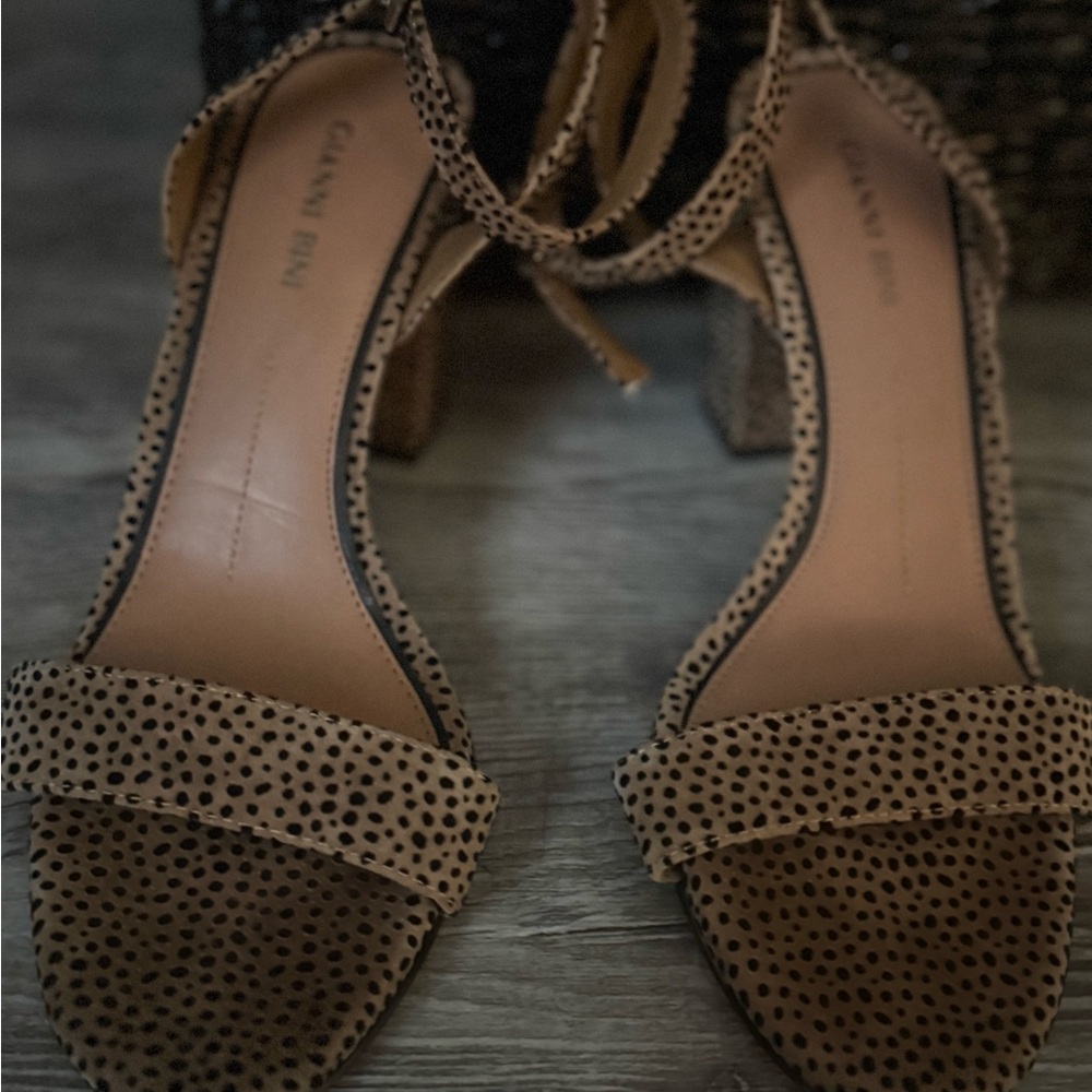 Gianni Bini Tan and Black Dotted Heels